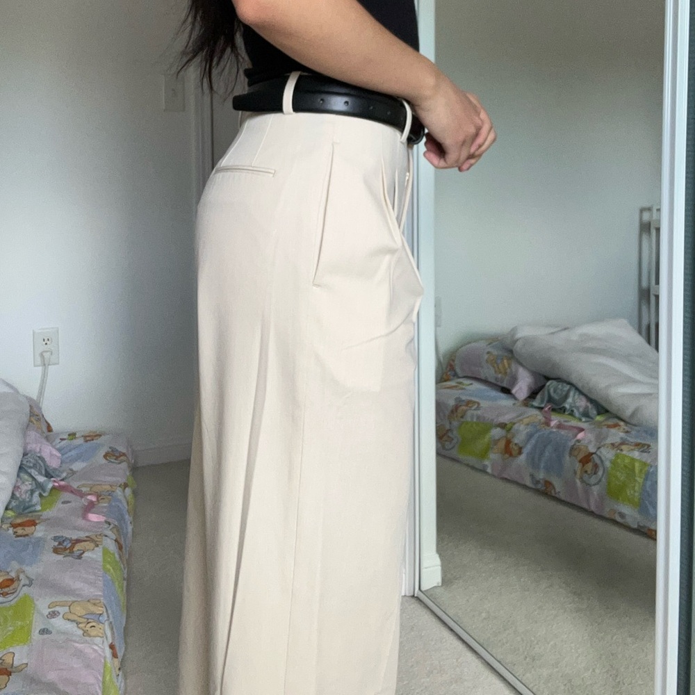 Uniqlo Cream Pleated Wide Leg Trousers - Picture 3 of 5